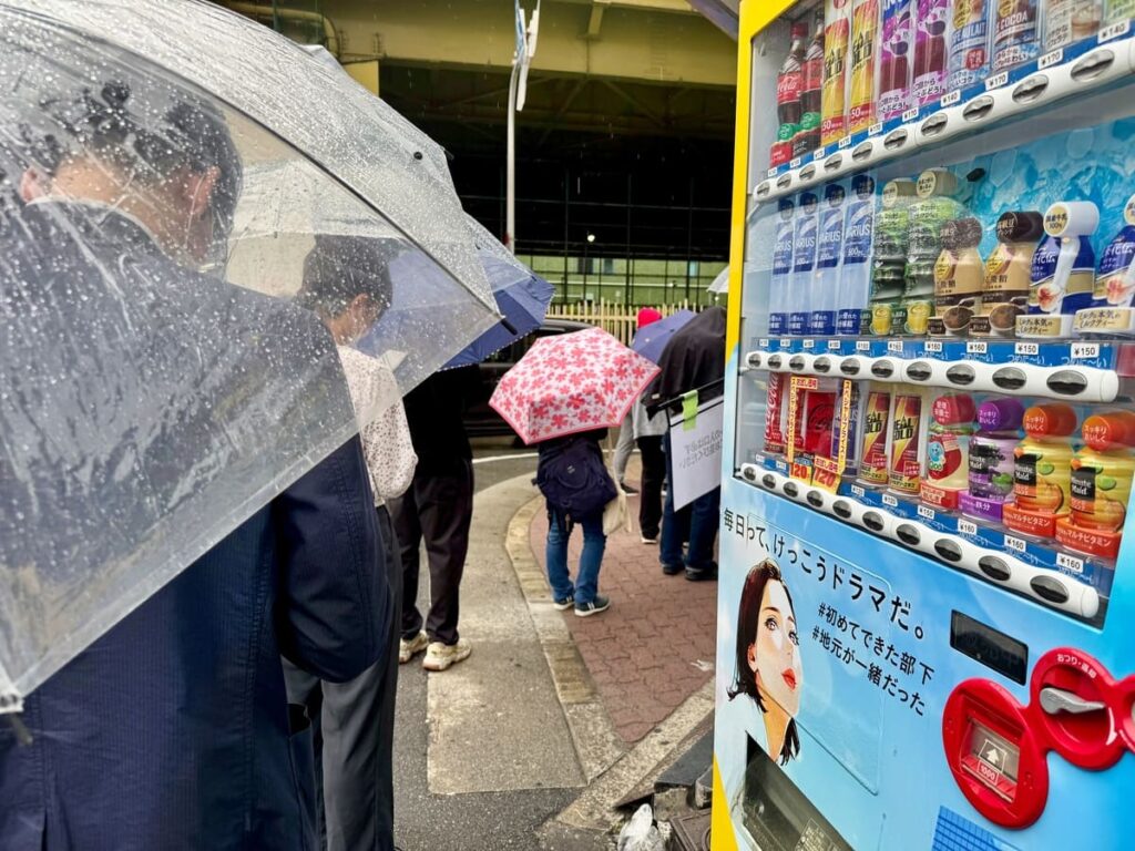 想定外だらけだった…【人類みな麺類 つけ麺専門店】実際どう? 1 人類みな麺類 つけ麺専門店の行列