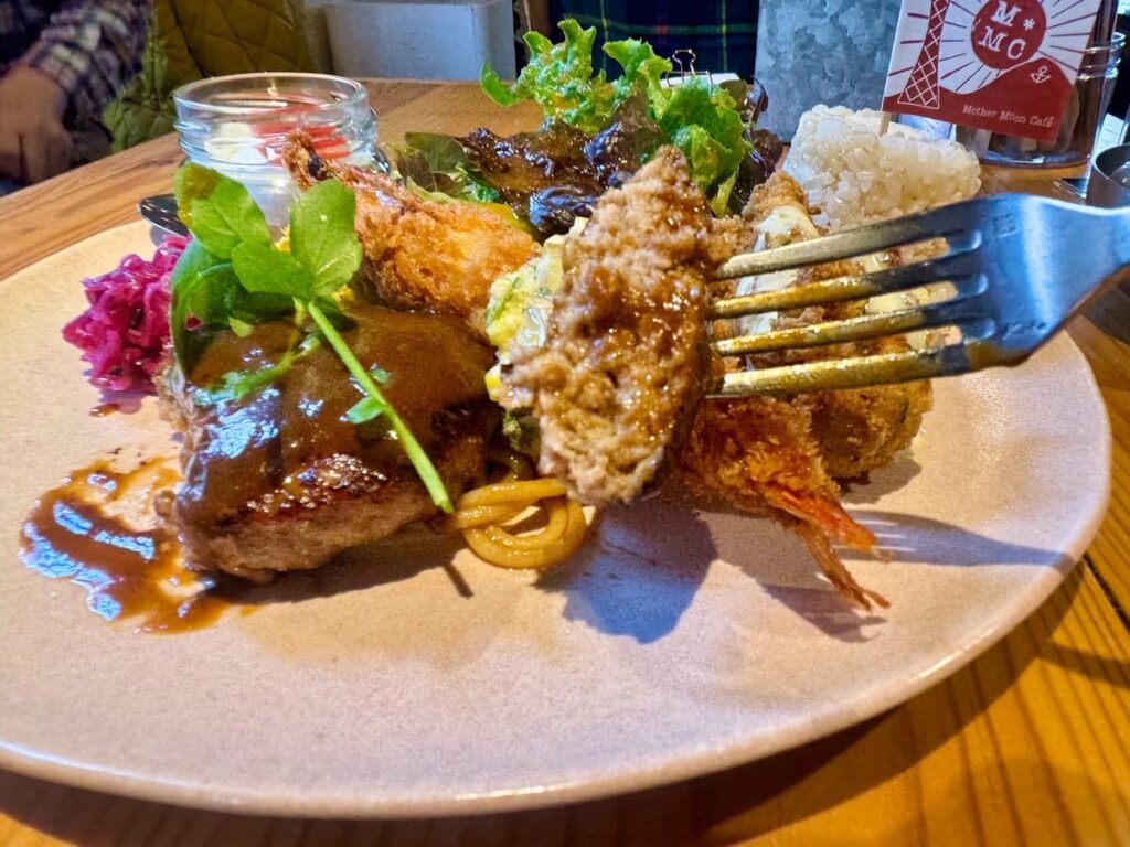 マザームーンカフェ 三宮本店の大人のお子様ランチ 実食