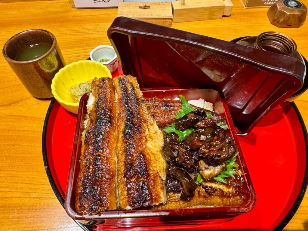 炭焼うな富士 大丸京都別邸の肝入り特上うな重1