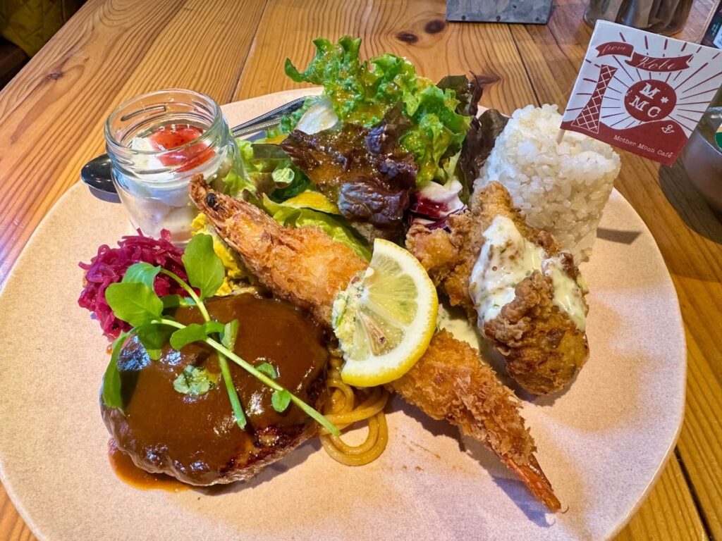 マザームーンカフェ 三宮本店の大人のお子様ランチ1