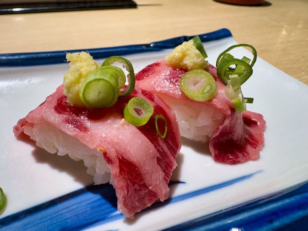 魚屋スタンドすしセンター 裏天王寺のくじら