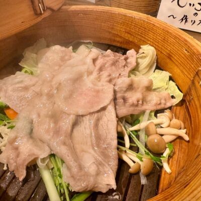 スチームダイニングしまぶた屋のせいろ蒸しセット島黒（しまくる〜） 完成2