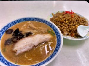 大貫本店の普通中華そば+やきめし並セット2