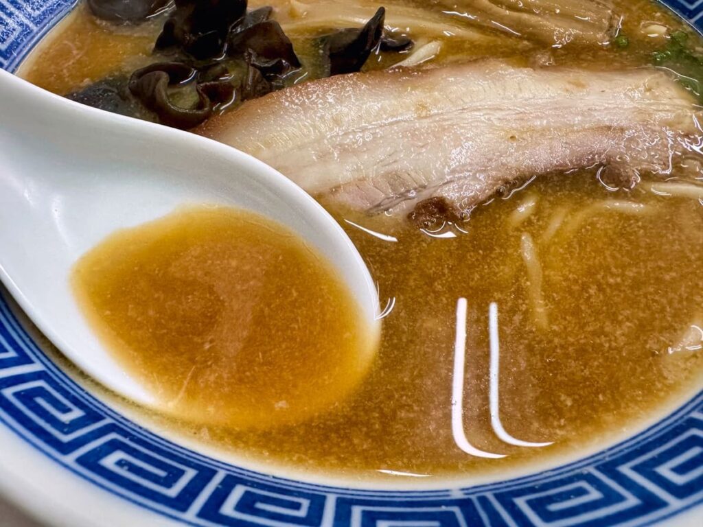 大貫本店の普通中華そば スープ