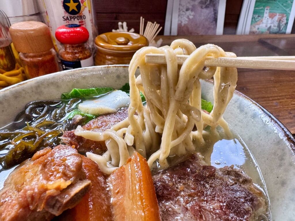 幸ちゃんそばの幸ちゃんそば 麺