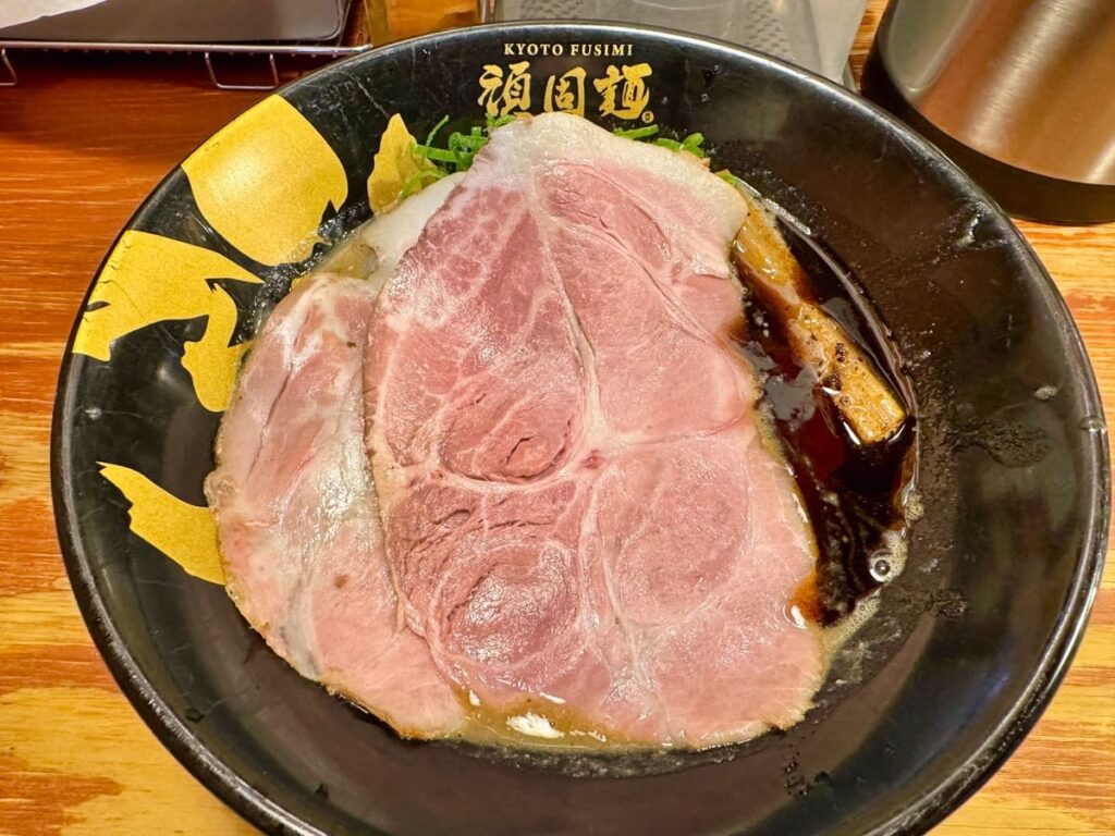 頑固麺のとりとんこつ1
