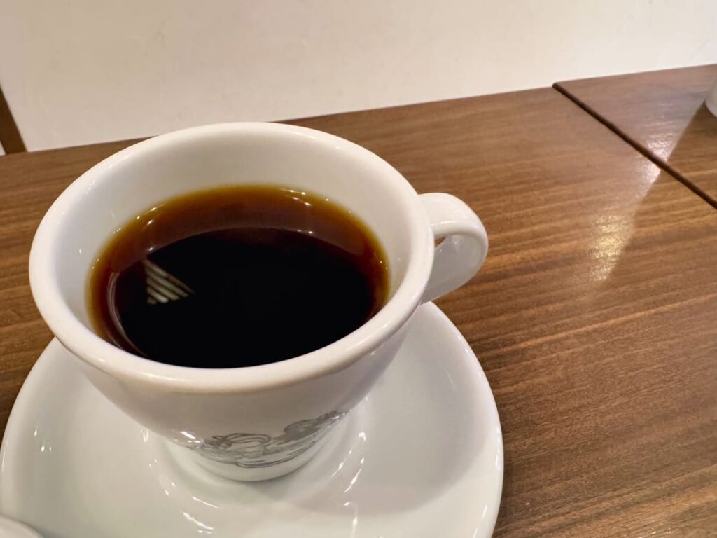 カフェレードルのホットコーヒー