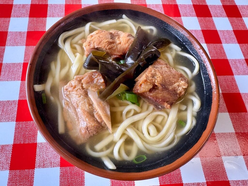 宮里そばのソーキそば1