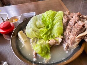 宮良そば 那覇店の骨汁3