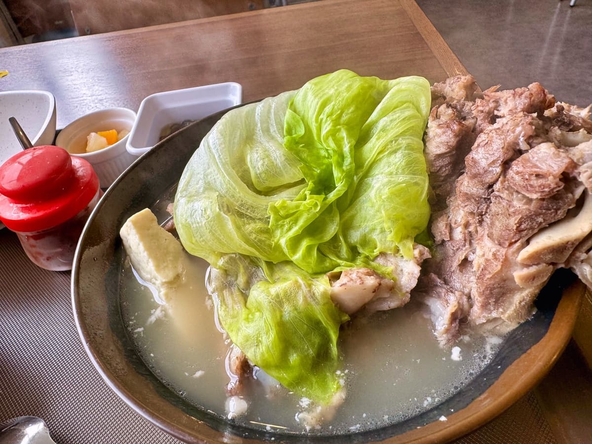 宮良そば 那覇店の骨汁3
