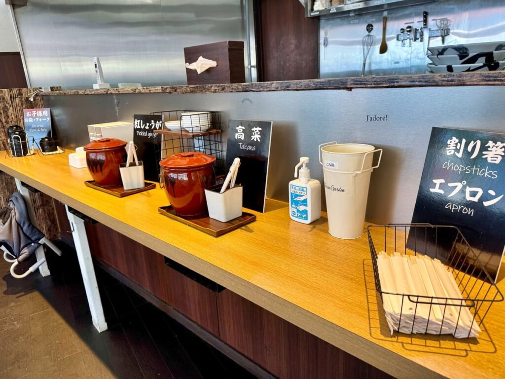 【神戸豚骨ラーメン賀正軒 武庫之荘工場直営店】でイタリアンなラーメン『翠賀正』を試してきた 6 賀正軒 武庫之荘工場直営店の無料コーナー