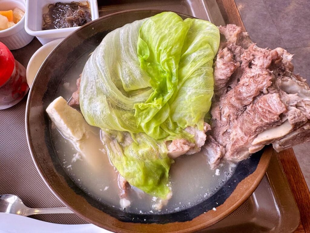 宮良そば 那覇店の骨汁1