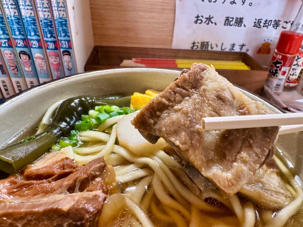 ちだもと食堂のソーキそば(大) ソーキ