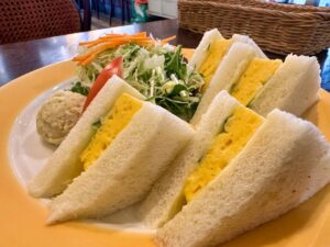 やまもと喫茶の焼たまごサンド2