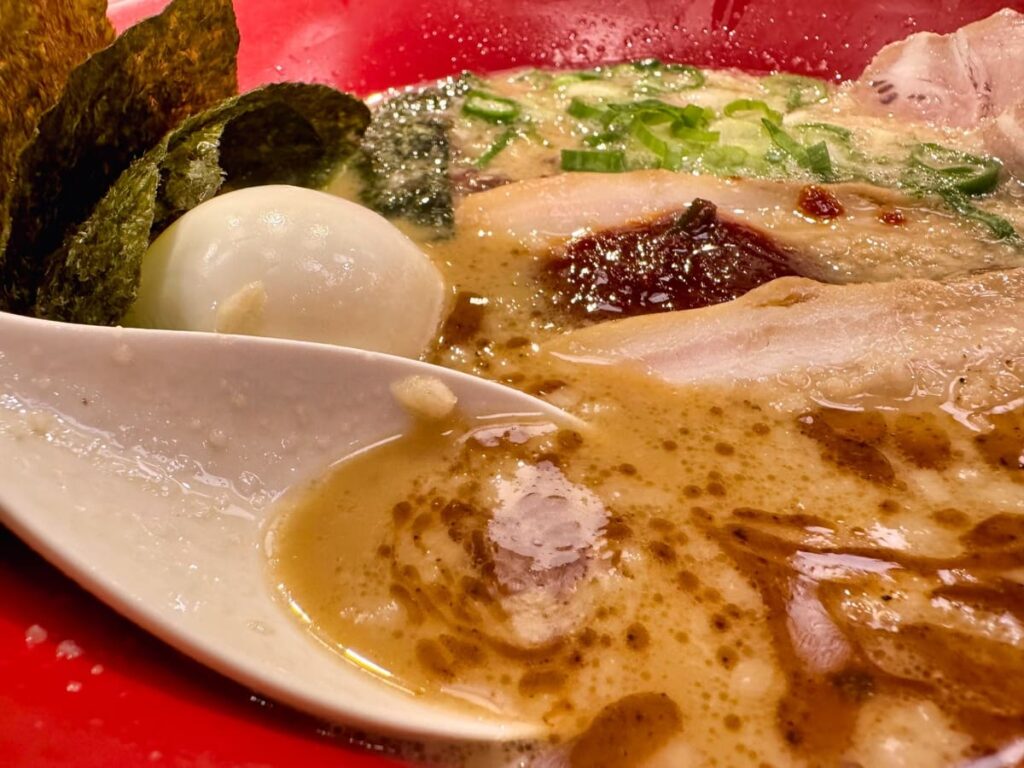 令和7年夏の参議院選挙後【一風堂 京都ポルタ店】で選挙割を利用してみた 2 一風堂 京都ポルタ店のバリ盛赤丸 スープ