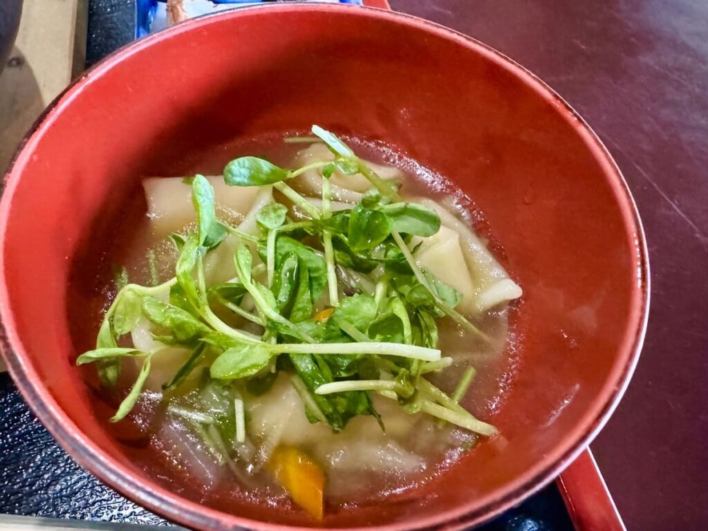 【元祖煮ぼうとうの國良】で深谷名物・煮ぼうとうを食べてきた 3 元祖煮ぼうとうの國良の煮ぼうとう 実食