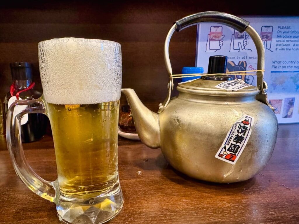 ラグビー好きが全国から集まる【清華園 本店】に行ってきた 1 中華料理 清華園のやかんビール