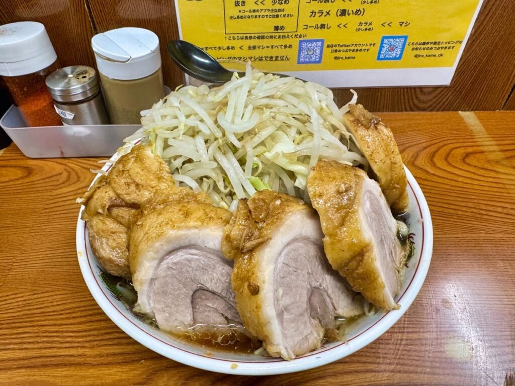 ラーメン二郎 亀戸店のラーメン豚4枚マシ1
