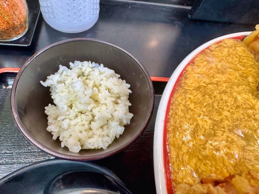 極楽うどんTKUの鶏天鶏卵カレーうどん中盛ご飯付き ライス