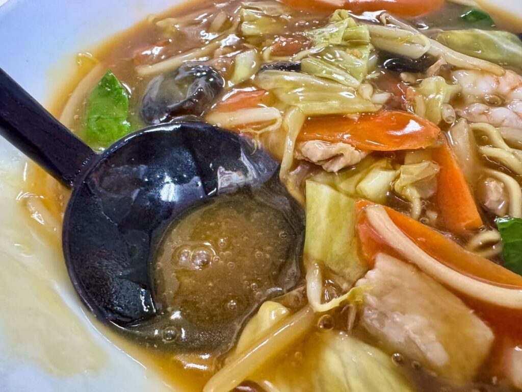 中華料理天遊の尼崎ちゃんぽん スープ