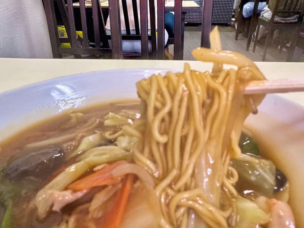 中華料理天遊の尼崎ちゃんぽん 麺