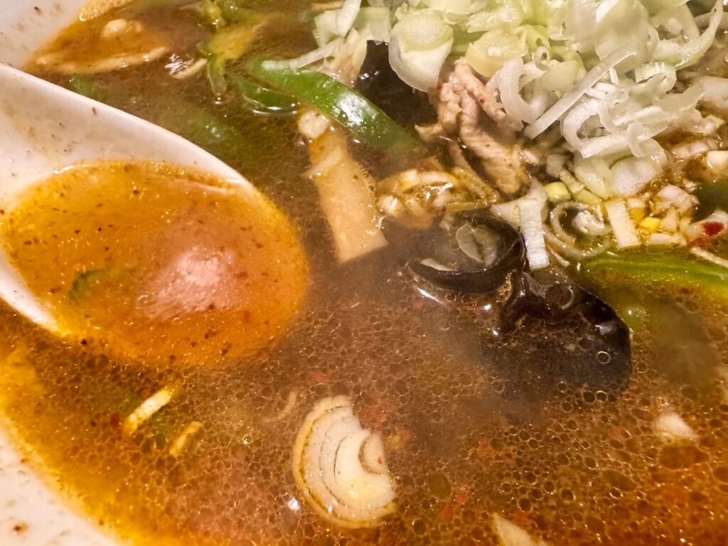 利しりのオロチョンラーメン スープ