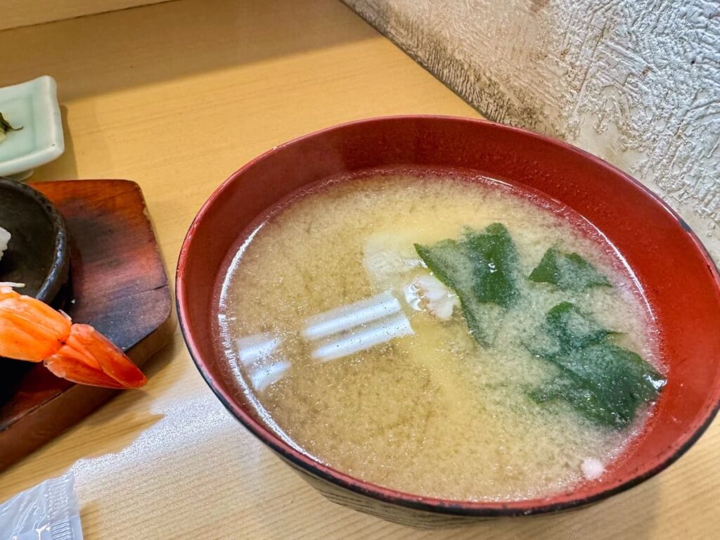 ときすしのすし焼き 味噌汁