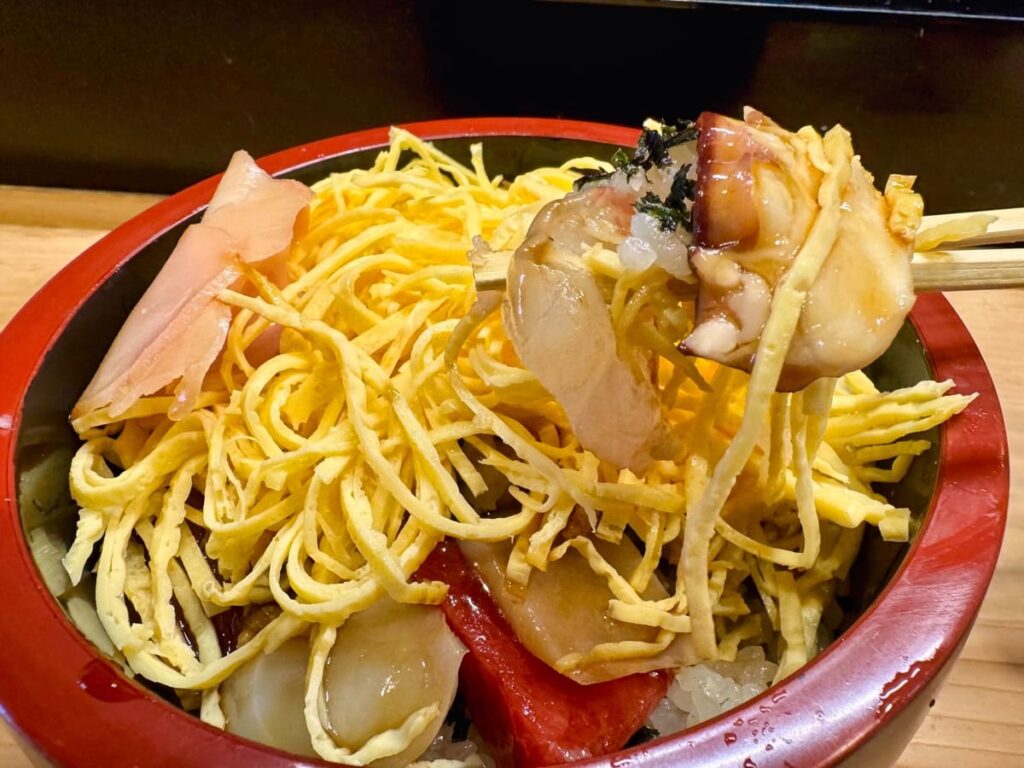 すし善のちらし 実食2