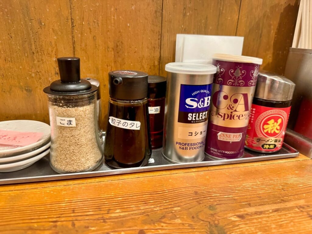 ラーメンこがね家 京都拉麺小路店の卓上調味料