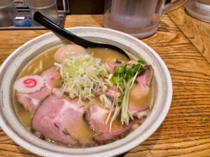 麺屋NOROMA 本店の特選鶏そば2
