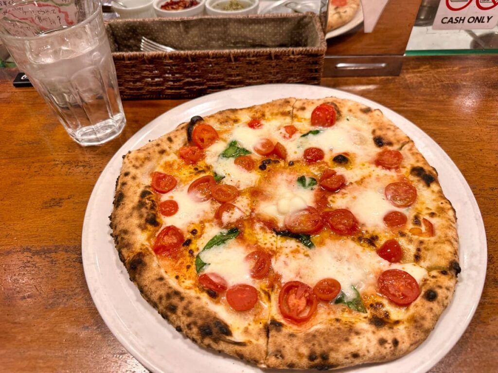 ピッツェリア マリータのレジーナ1