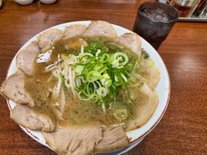 じゃりんこラーメンのラーメン肉増し2