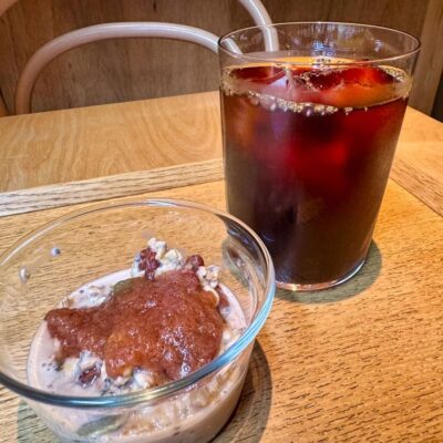 ブルーボトルコーヒー 京都カフェのオリジナルグラノーラ＋ヨーグルトとアメリカーノ2