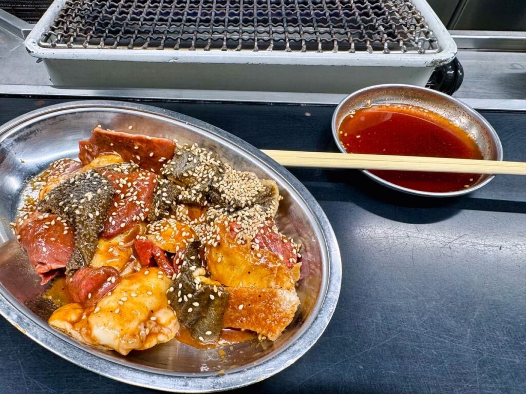 焼肉ホルモン空 鶴橋本店のホルモン5種盛りセット1