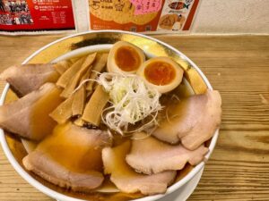 ワンタンメンの満月 京都拉麺小路店の平田牧場金華豚チャーシューワンタンメン2