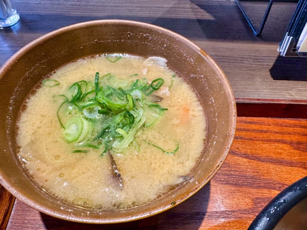 京都肉食堂のゴリラ飯セット 豚汁1