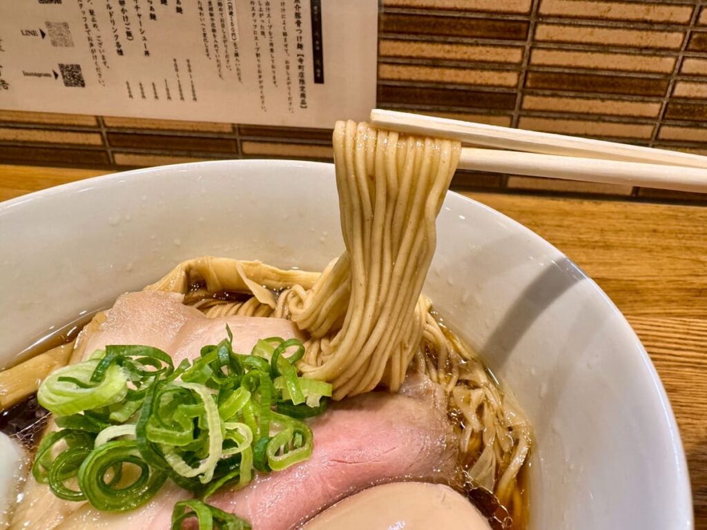 麺匠 一粒万倍 寺町店の特製醤油らぁ麺 麺