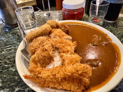 カレーハウス ケーツーの名物メガ盛り3