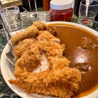 カレーハウス ケーツーの名物メガ盛り3