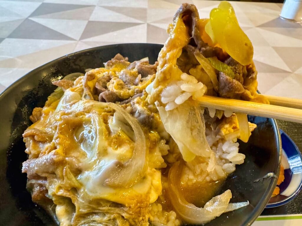 はり重カレーショップのビーフワン 実食
