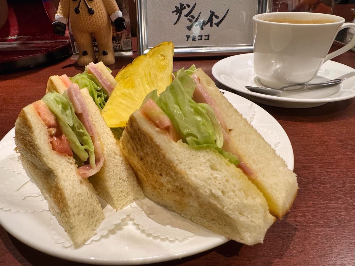 喫茶サンシャインのBLTサンドモーニング2