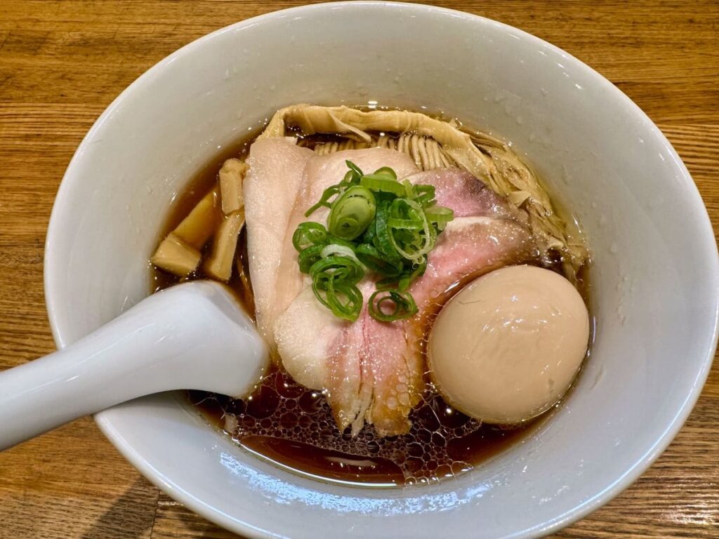 麺匠 一粒万倍 寺町店の特製醤油らぁ麺1