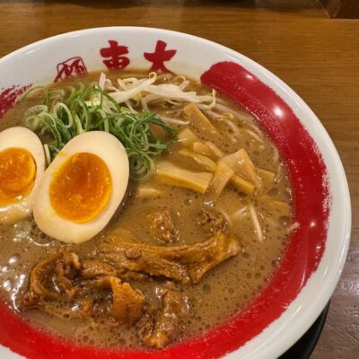 ラーメン東大 京都店の徳島ラーメン味玉入り2