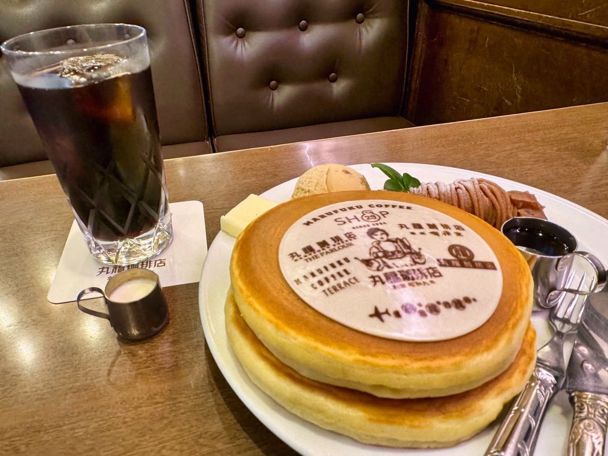 丸福珈琲店 千日前本店のモンブランホットケーキ ドリンクセット3