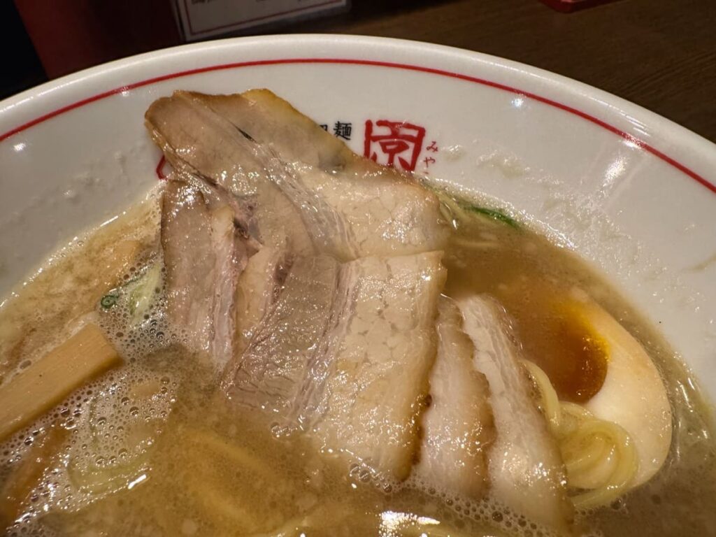祇園らぁ〜めん京 祇園本店の京らぁ〜めん チャーシュー