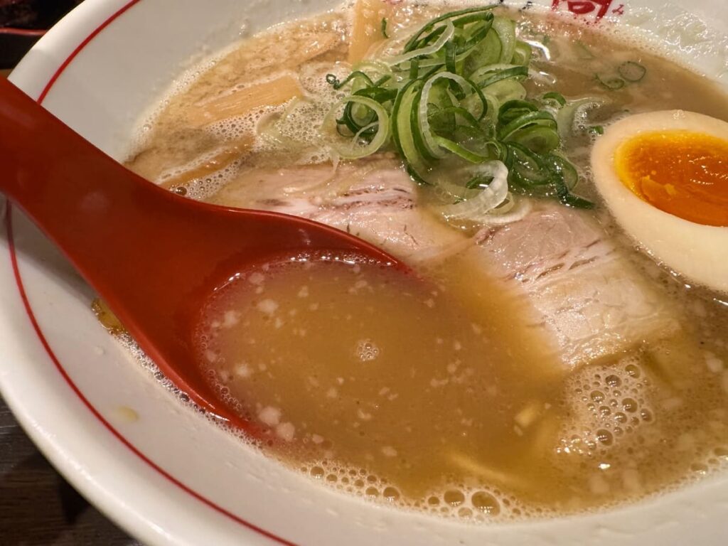 祇園らぁ〜めん京 祇園本店の京らぁ〜めん スープ