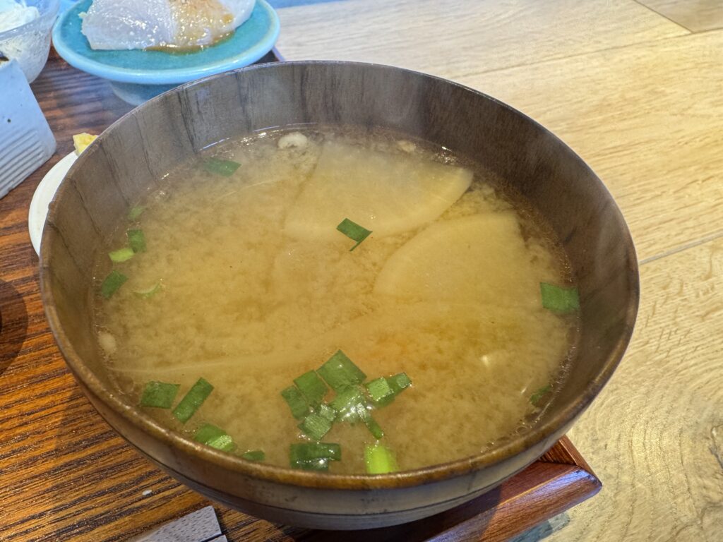 Hanikamuの豚汁と銀鱈炭火焼き定食 豚汁