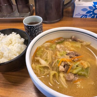 老虎苑のとん汁定食3