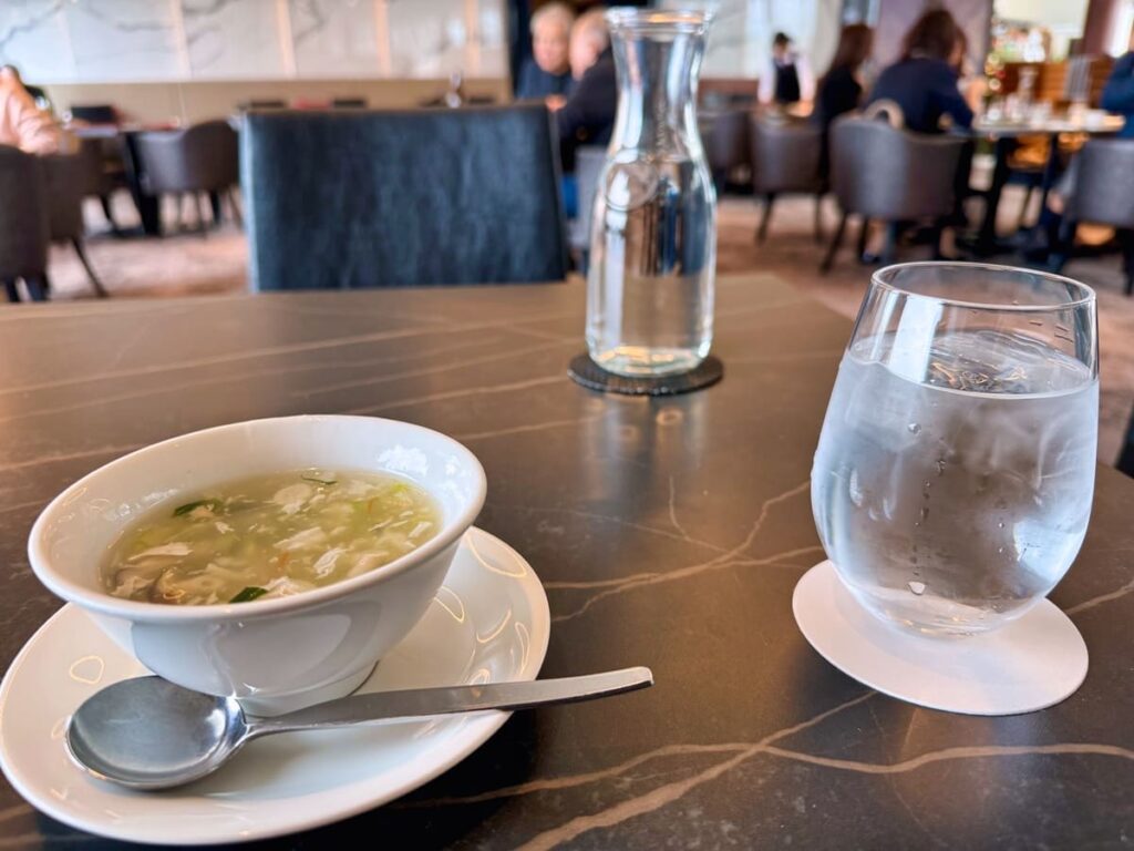 中国料理 燦宮の麻婆御膳 スープ