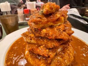 ダル食堂のマウンテンカツカリーチキン大4
